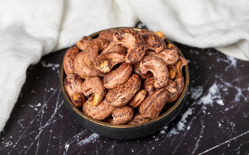 Salted roasted cashews
