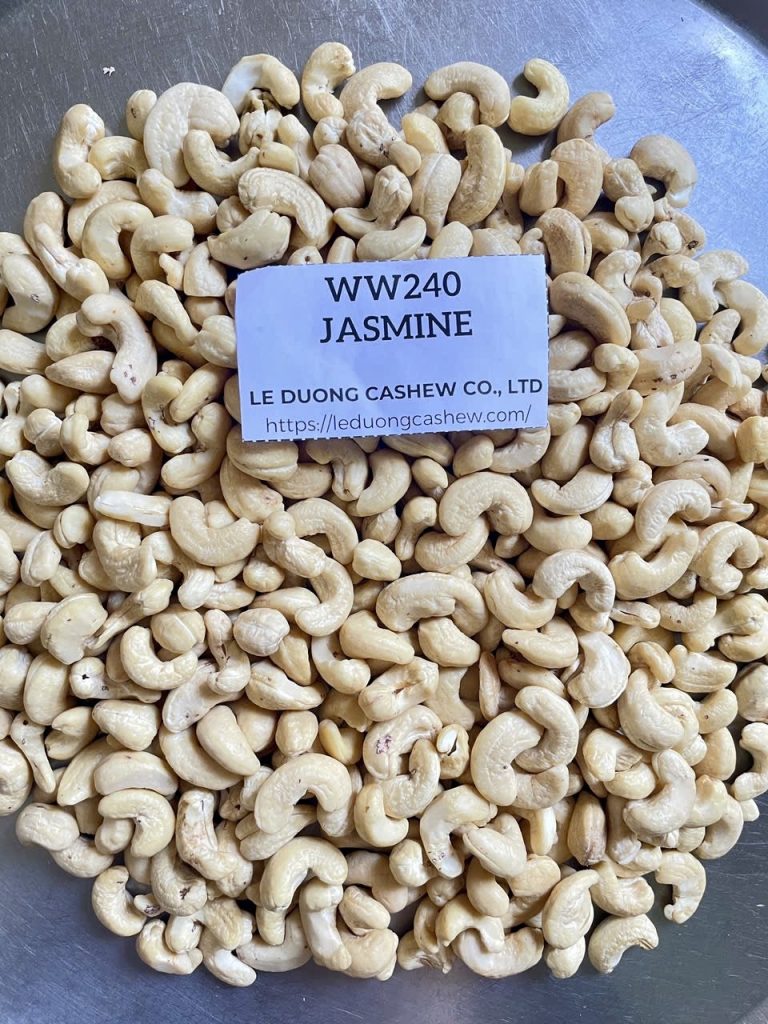 WW240 Jasmine whole white cashew kernels