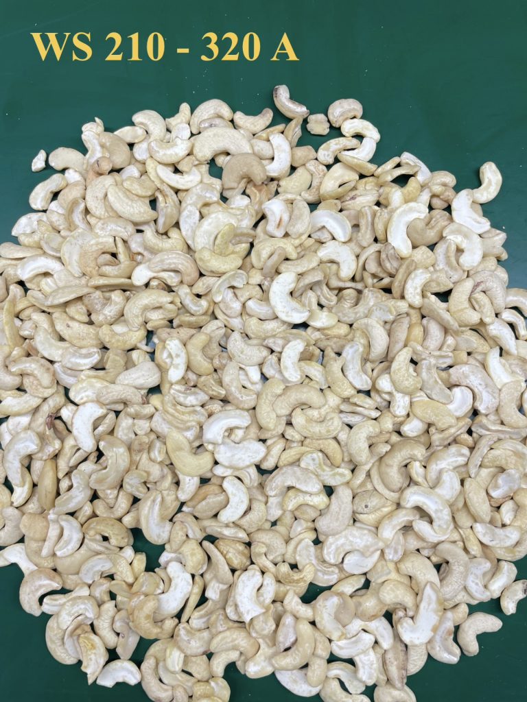 WS 210-320 A white split cashew kernels
