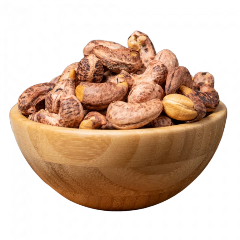 Unpeeled salt-roasted cashew kernels